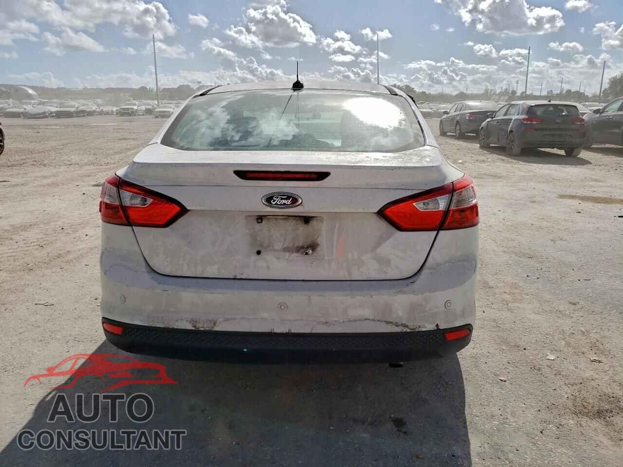 FORD FOCUS 2014 - 1FADP3F29EL163412