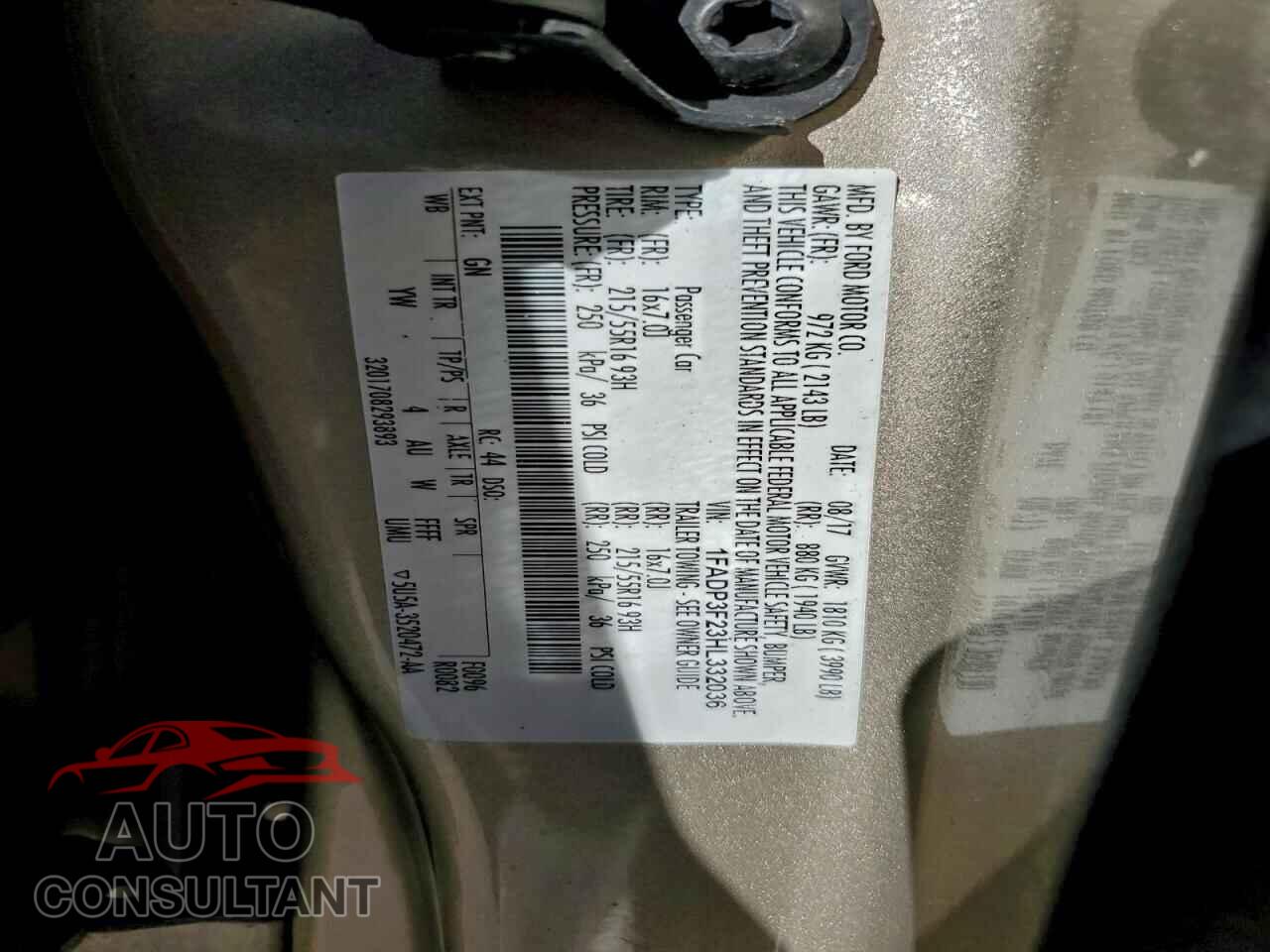 FORD FOCUS 2017 - 1FADP3F23HL332036