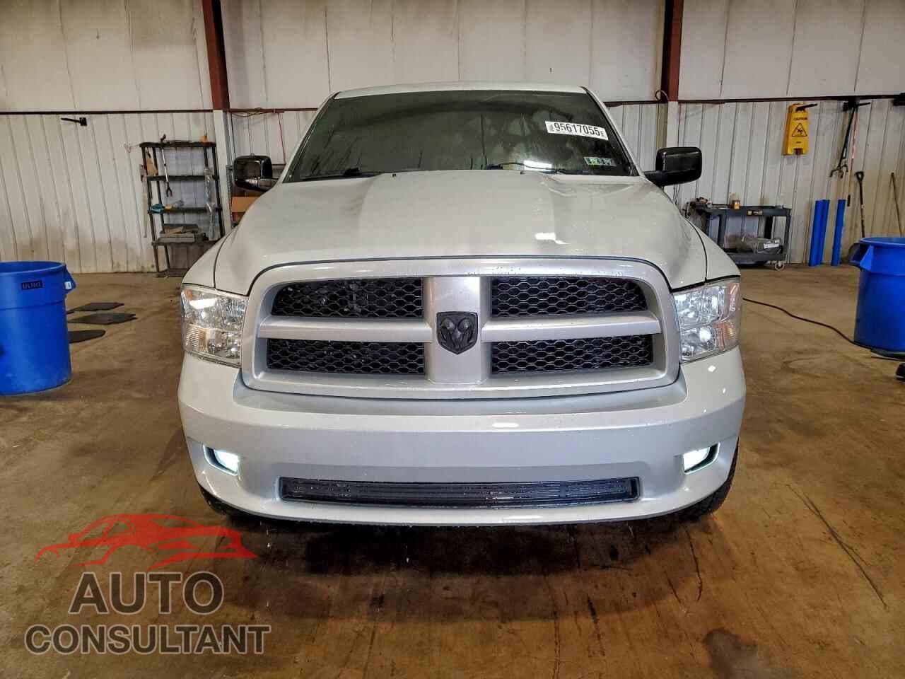 DODGE RAM 1500 2012 - 1C6RD7KT2CS342304