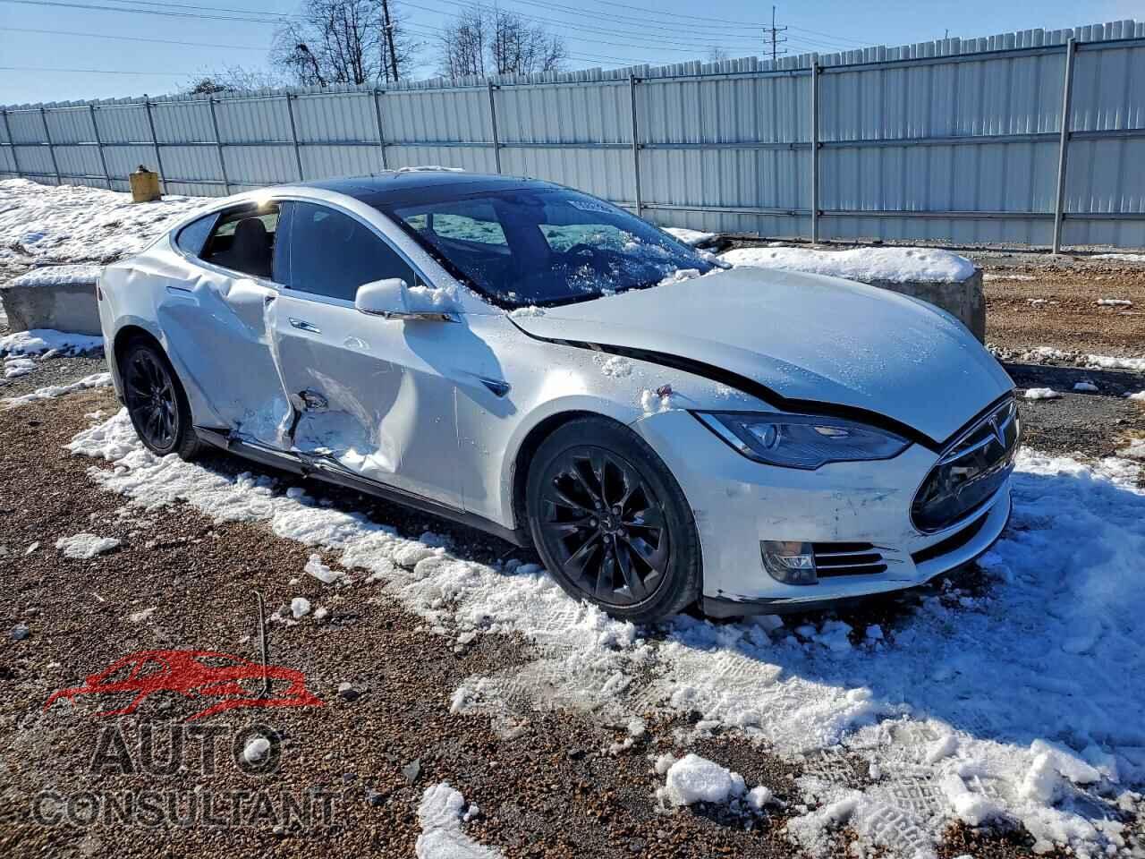 TESLA MODEL S 2015 - 5YJSA1S20FF096524
