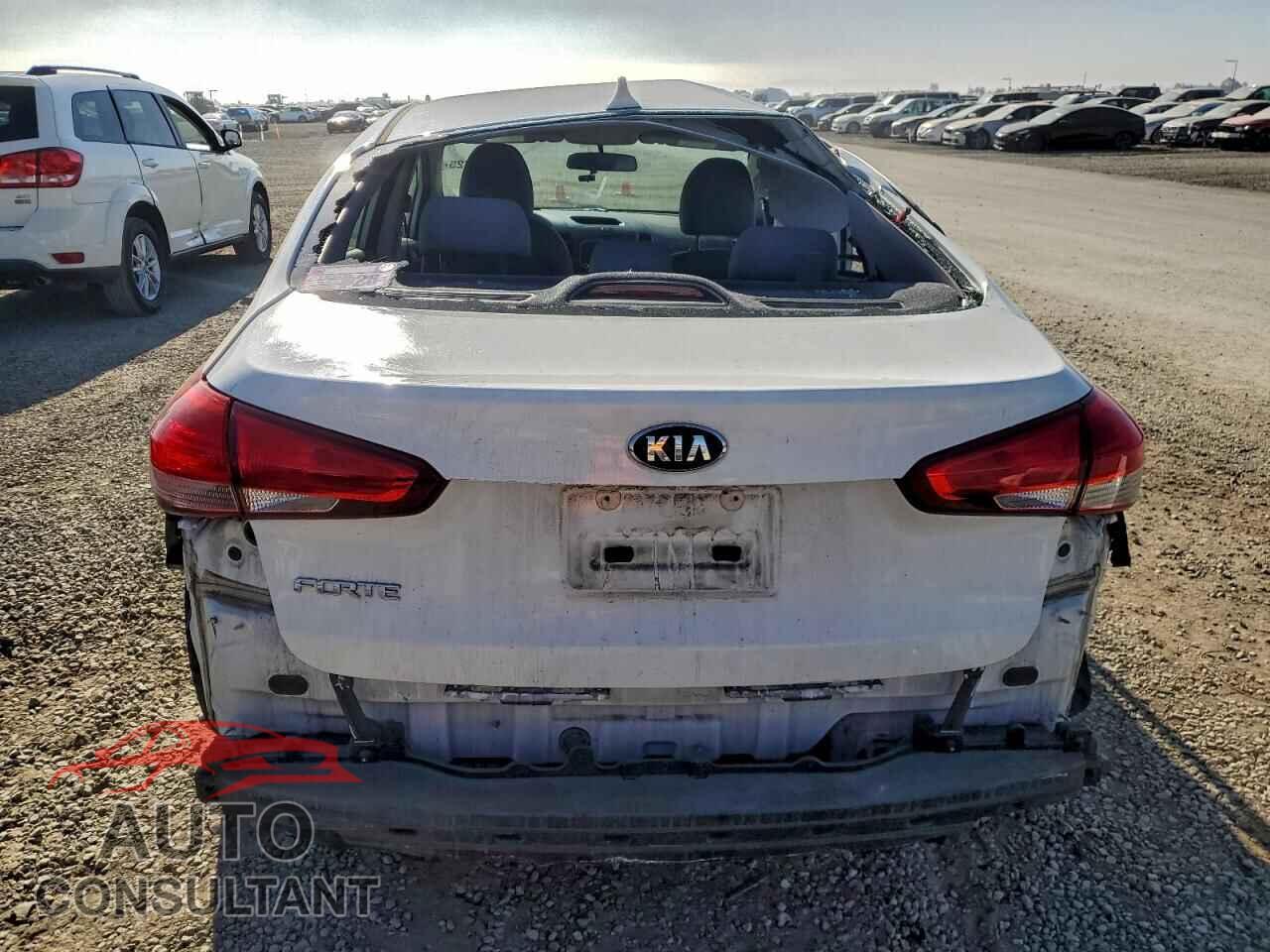 KIA FORTE 2017 - 3KPFK4A73HE103004