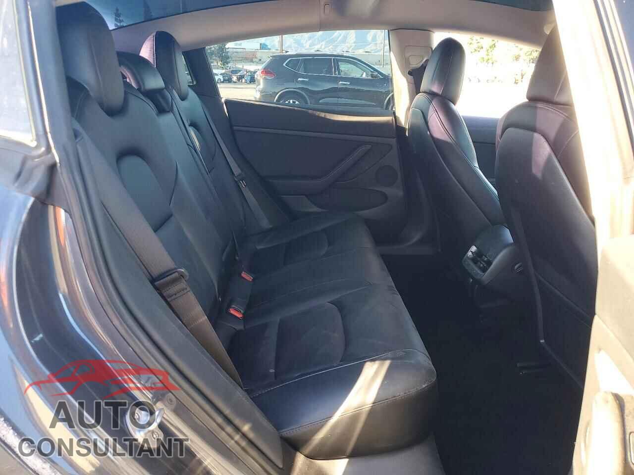 TESLA MODEL 3 2022 - 5YJ3E1EA6NF374837