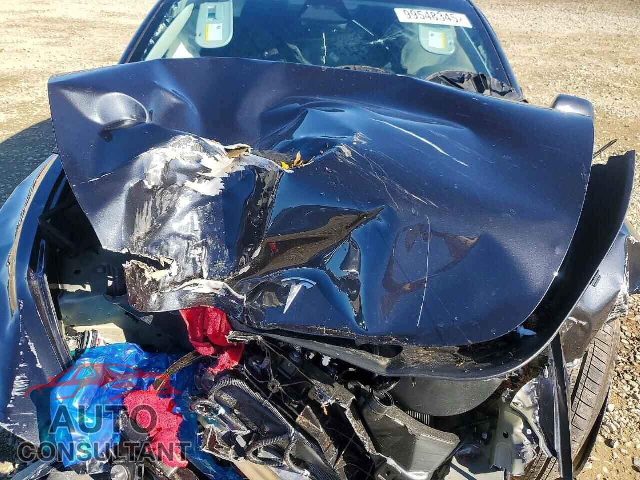TESLA MODEL 3 2025 - 5YJ3E1EA4SF073740