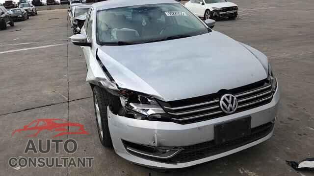 VOLKSWAGEN PASSAT 2015 - 1VWAT7A37FC112926