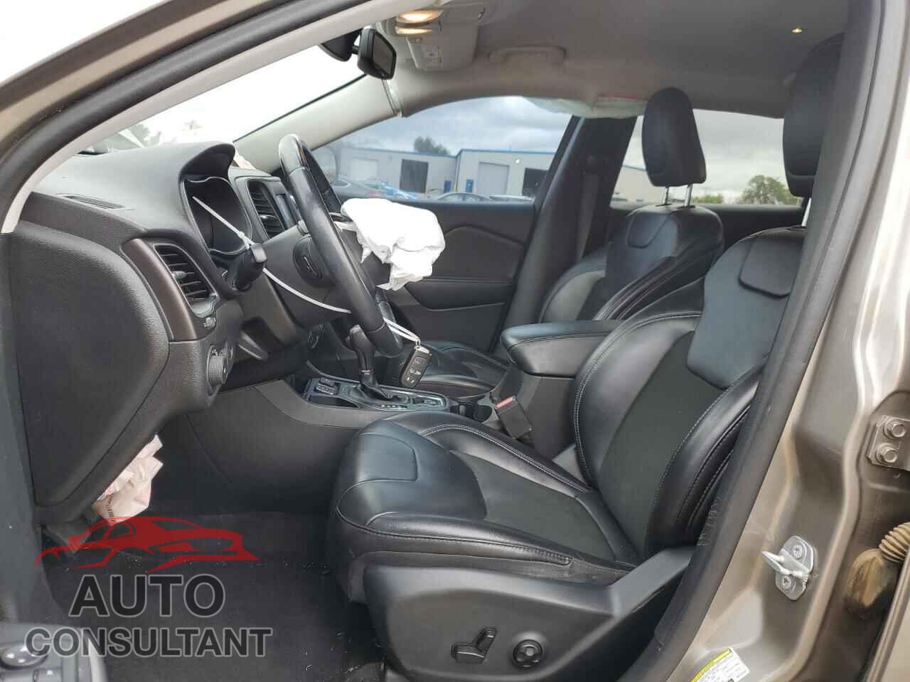 JEEP GRAND CHER 2019 - 1C4PJLLB7KD223433