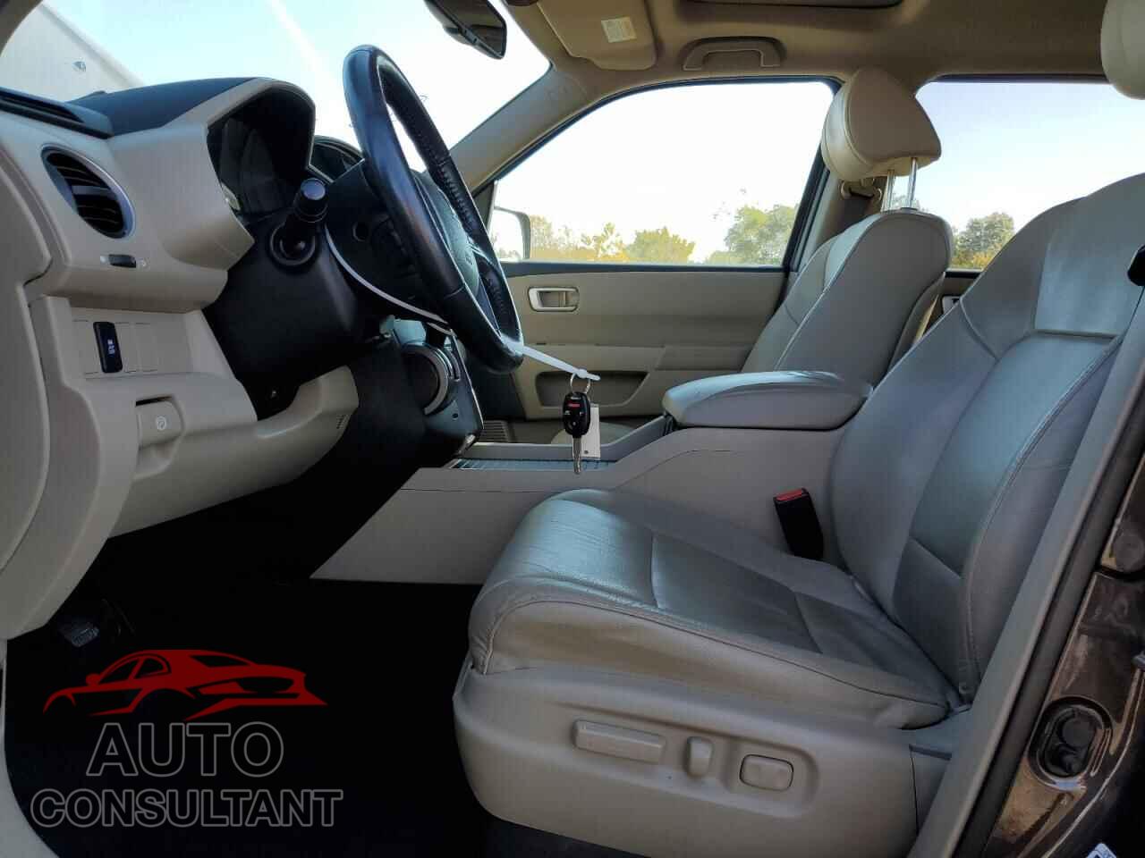 HONDA PILOT 2014 - 5FNYF4H54EB041104