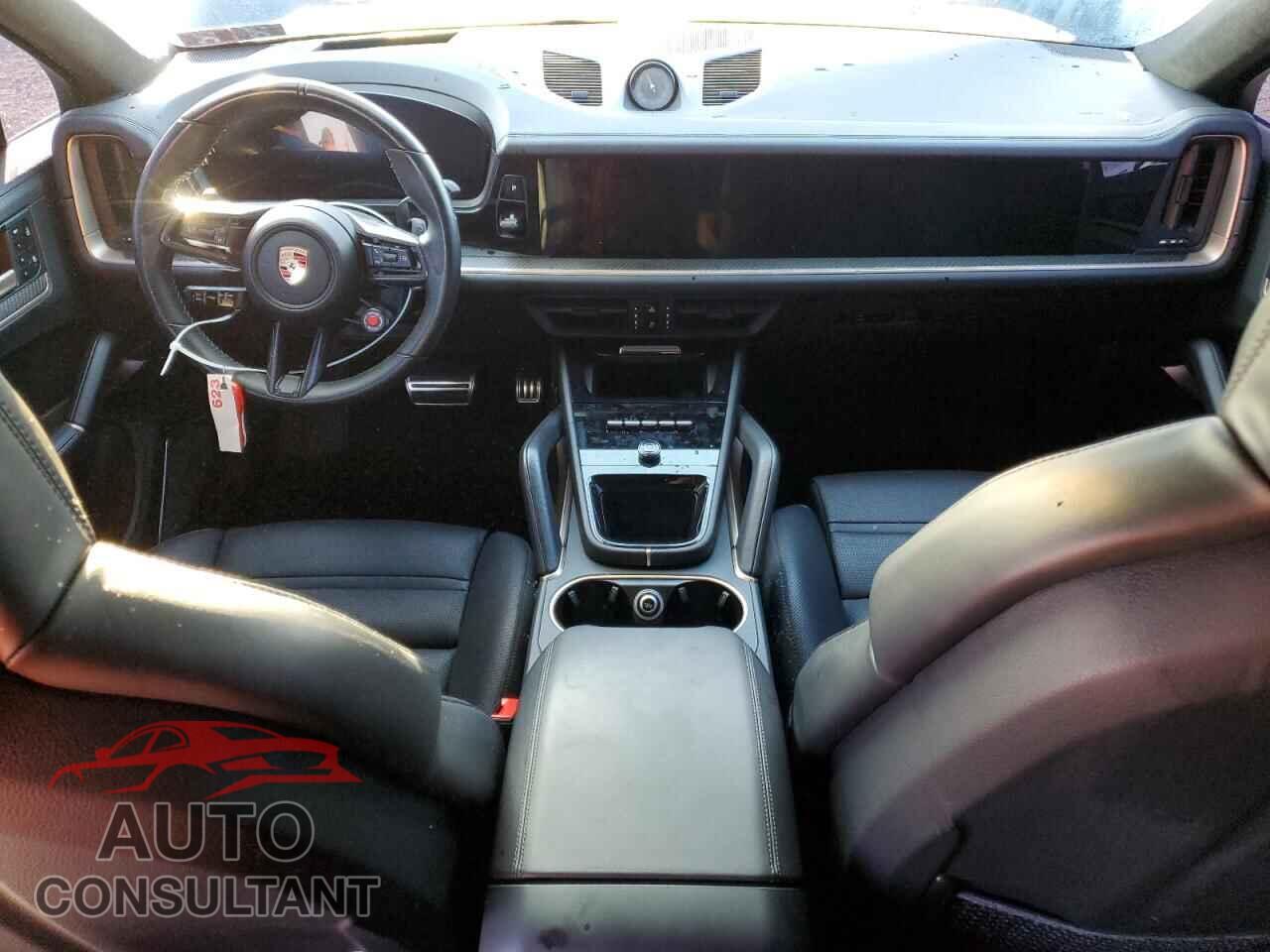 PORSCHE CAYENNE 2024 - WP1BK2AY2RDA72499