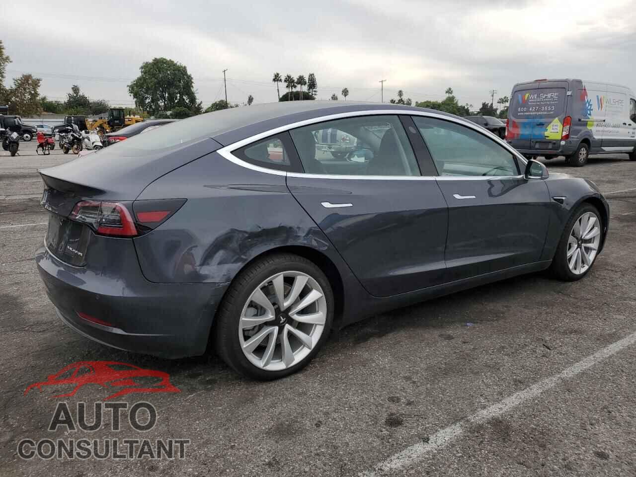 TESLA MODEL 3 2018 - 5YJ3E1EB0JF069109