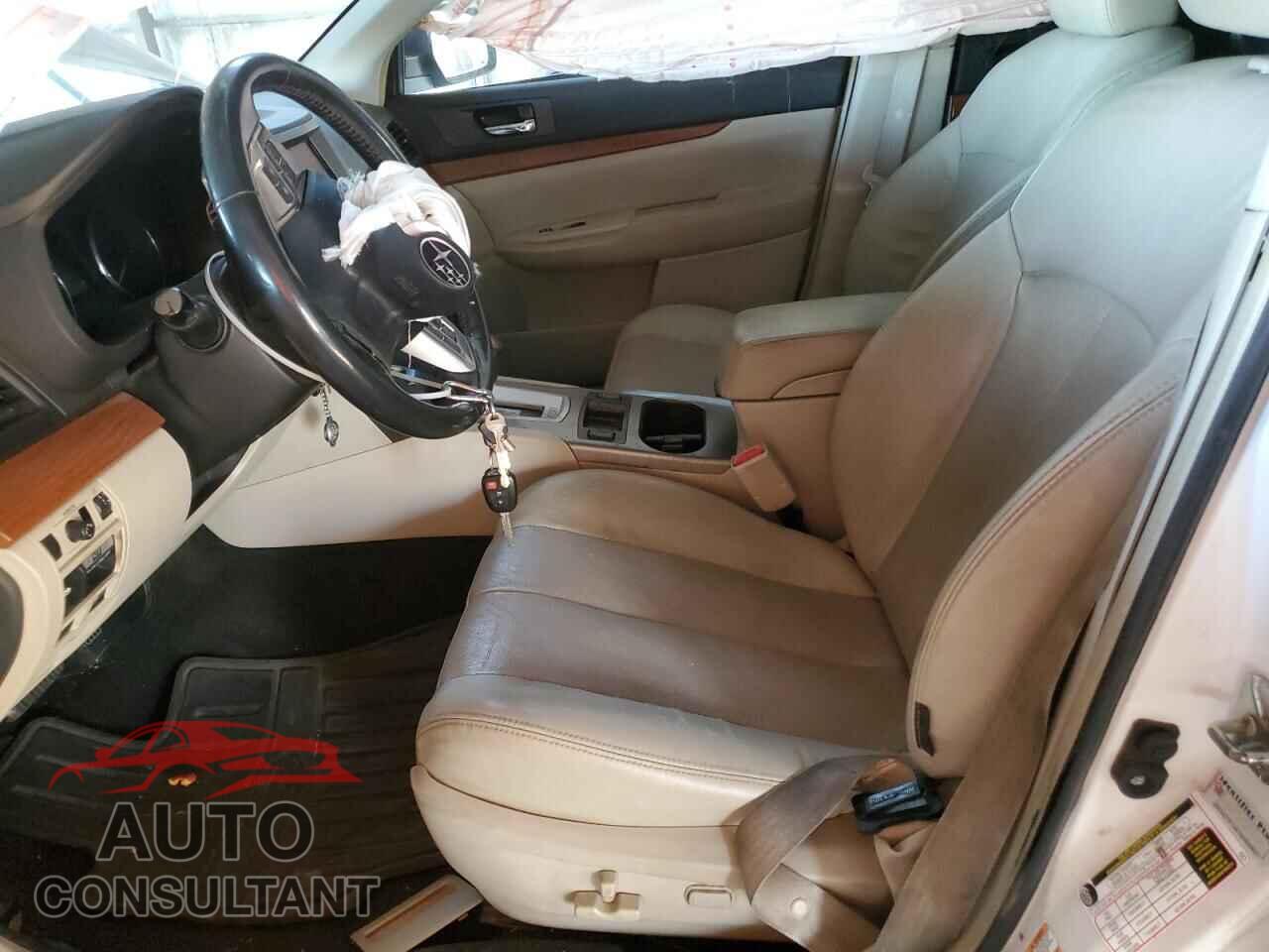 SUBARU OUTBACK 2013 - 4S4BRBPC2D3241858