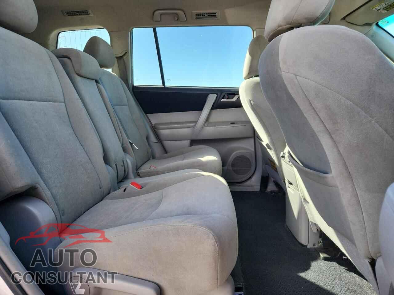 TOYOTA HIGHLANDER 2013 - 5TDBK3EH8DS224929