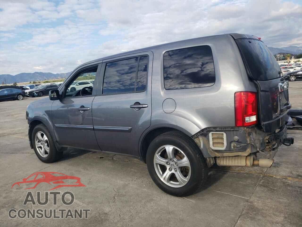 HONDA PILOT 2015 - 5FNYF3H63FB004310