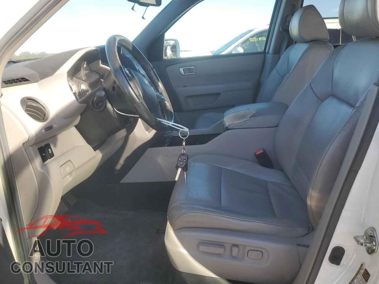 HONDA PILOT 2013 - 5FNYF4H94DB005141