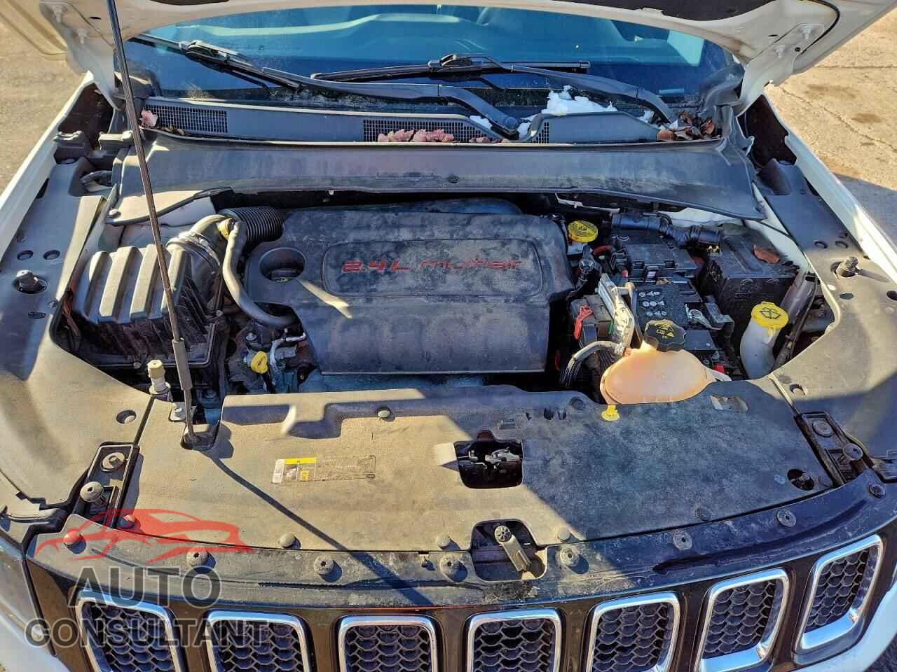 JEEP COMPASS 2018 - 3C4NJDBBXJT401892