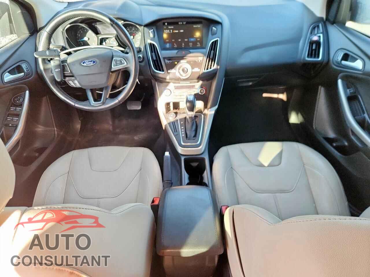 FORD FOCUS 2016 - 1FADP3N28GL309934
