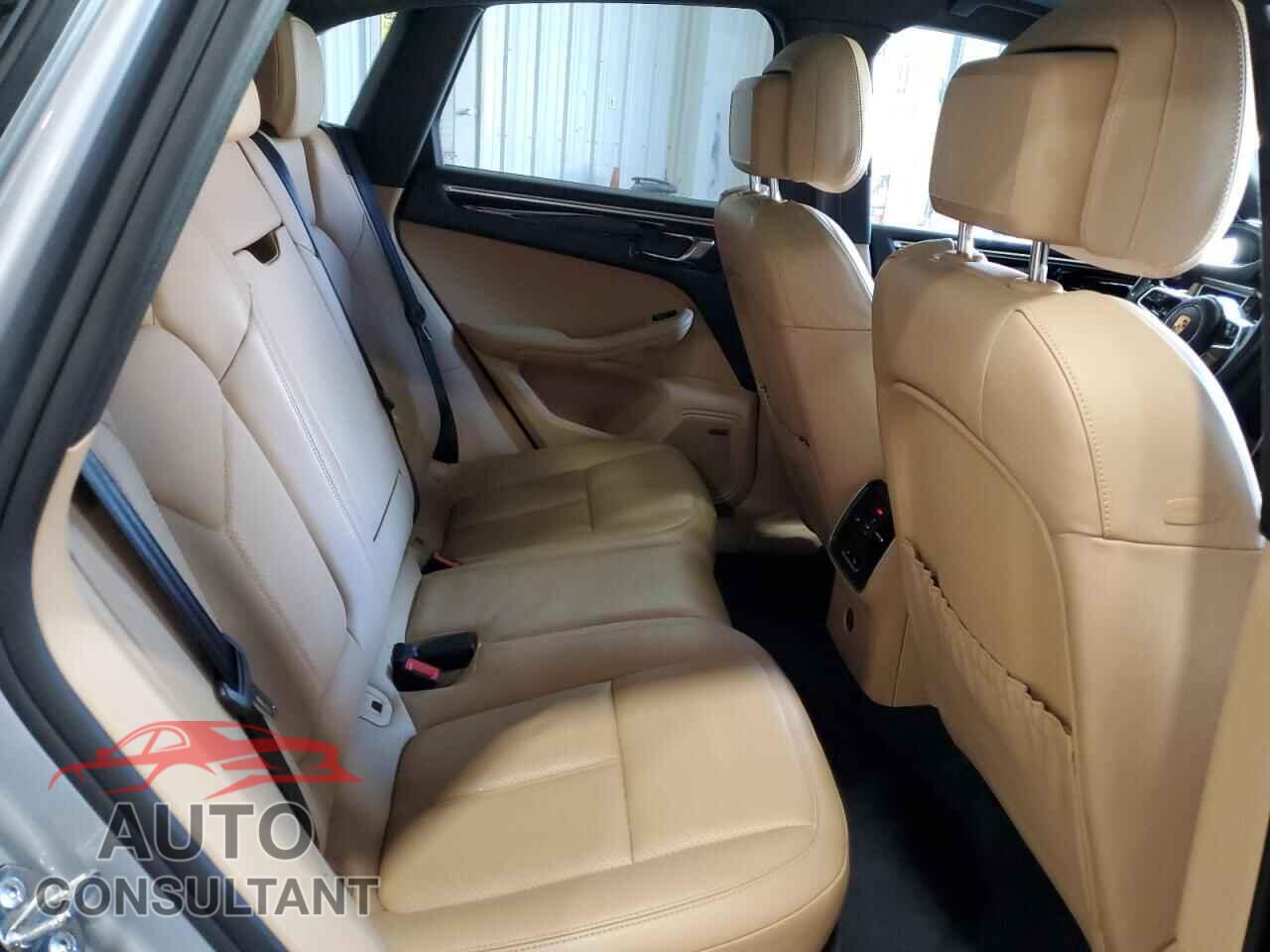 PORSCHE MACAN 2017 - WP1AA2A52HLB05526