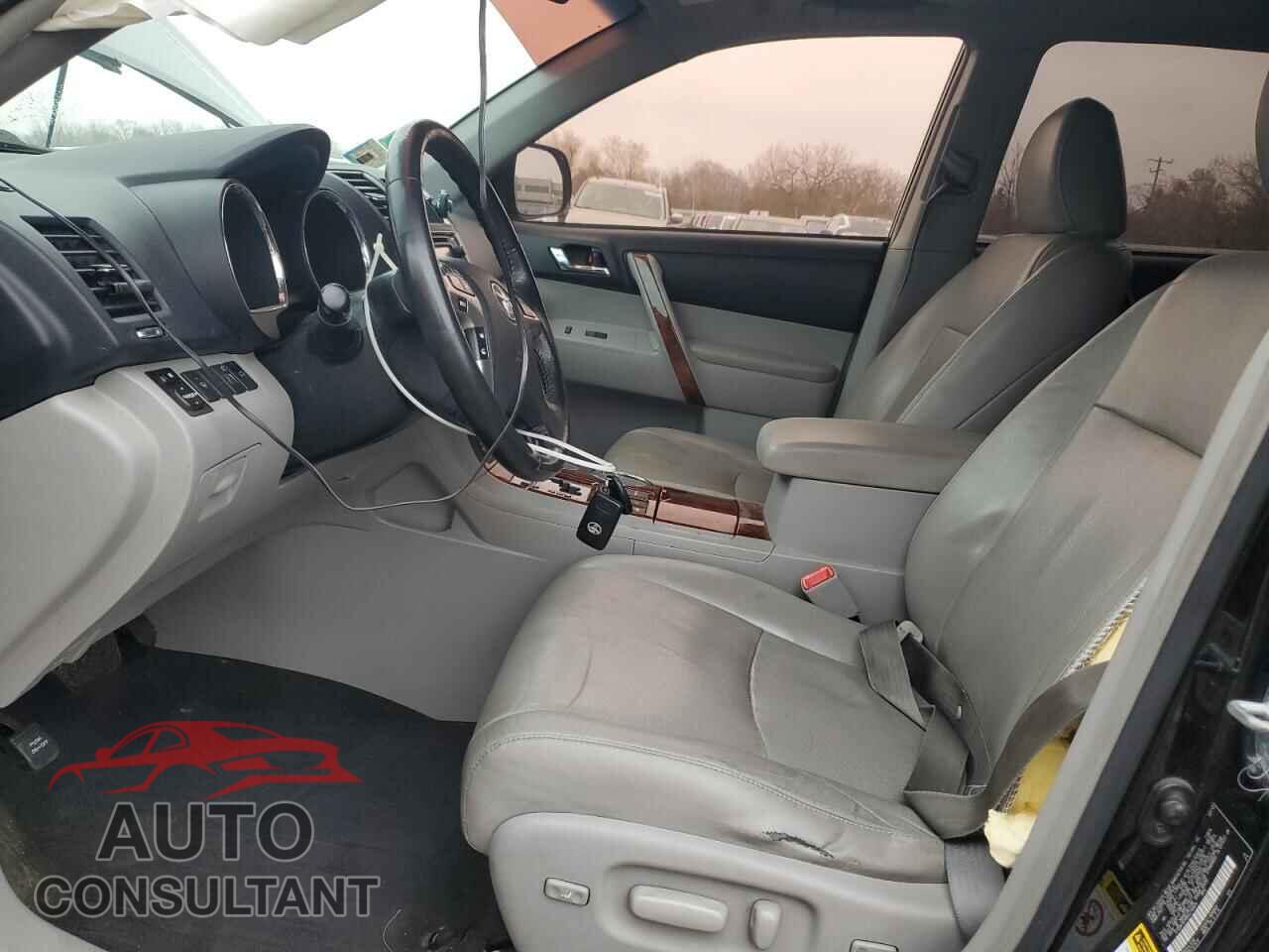 TOYOTA HIGHLANDER 2013 - 5TDDK3EH8DS216824