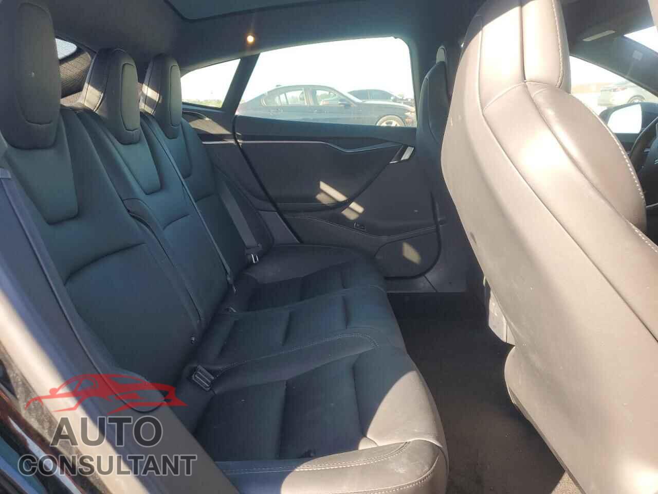 TESLA MODEL S 2019 - 5YJSA1E45KF331233