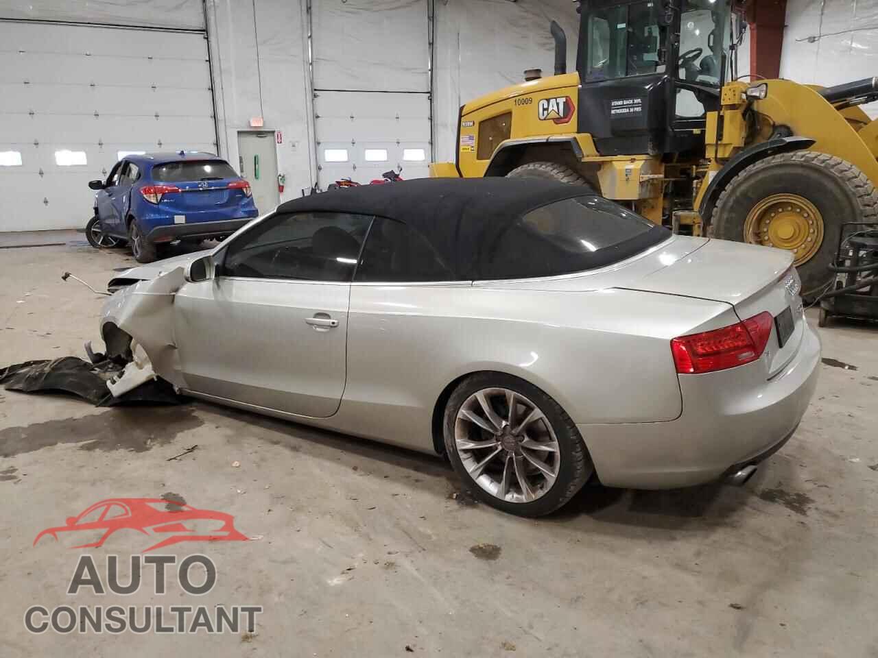 AUDI A5 2013 - WAUJFAFH4DN017380