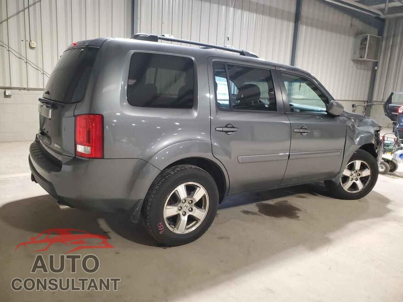 HONDA PILOT 2011 - 5FNYF4H66BB004401