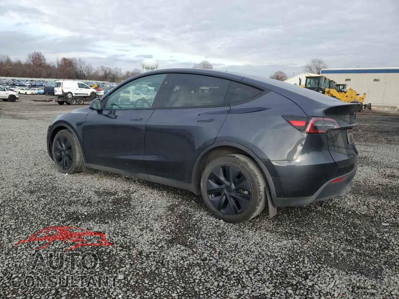 TESLA MODEL Y 2024 - 7SAYGDEE0RF201151