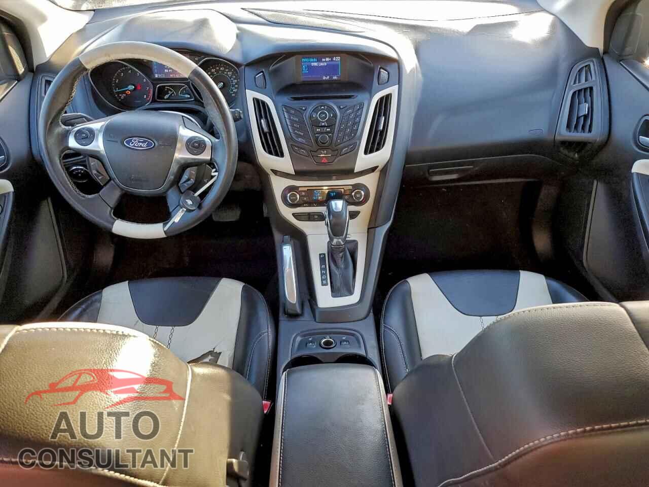 FORD FOCUS 2012 - 1FAHP3M21CL128218