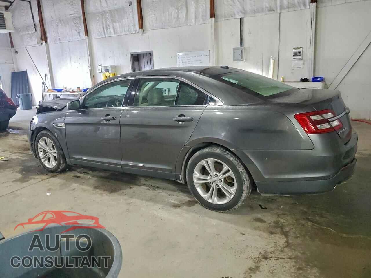 FORD TAURUS 2019 - 1FAHP2D8XKG117529