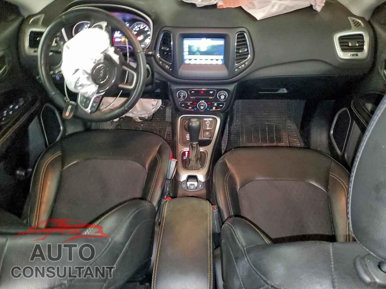 JEEP COMPASS 2019 - 3C4NJDBB8KT641539