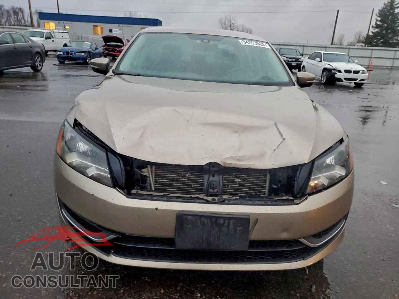 VOLKSWAGEN PASSAT 2015 - 1VWAT7A33FC040137