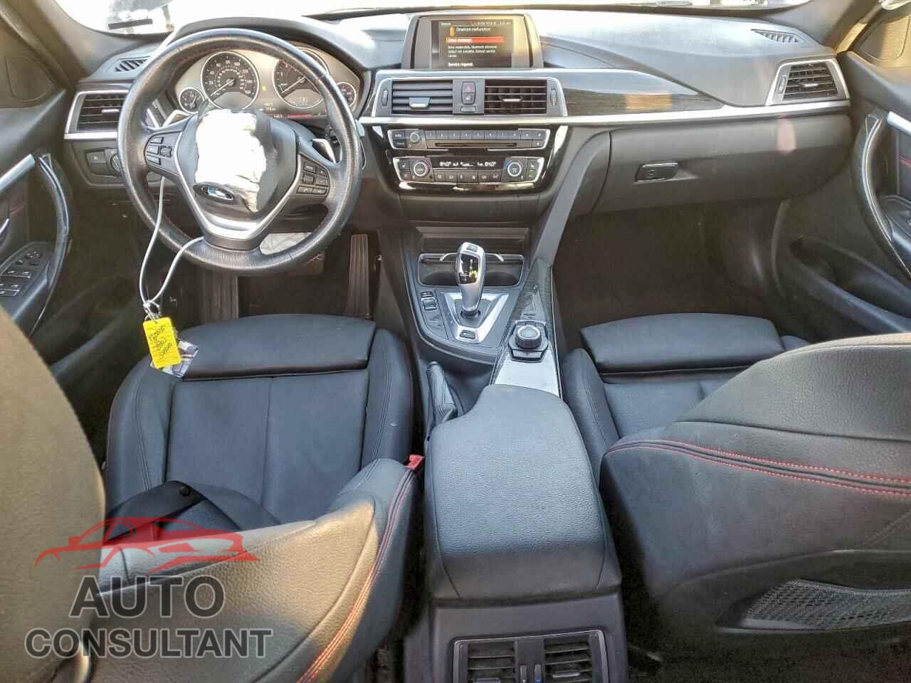 BMW 3 SERIES 2018 - WBA8E1C52JA159662