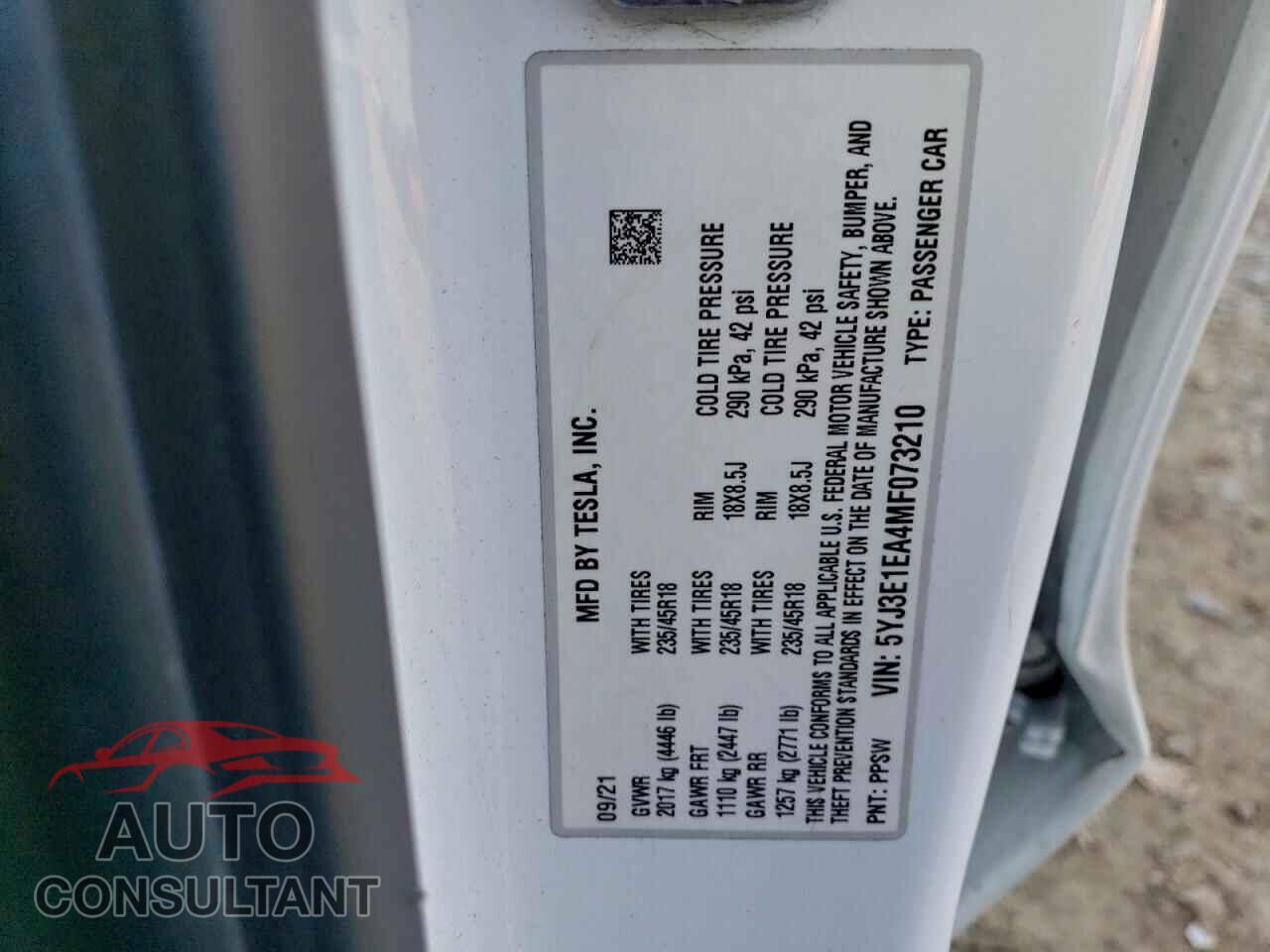 TESLA MODEL 3 2021 - 5YJ3E1EA4MF073210