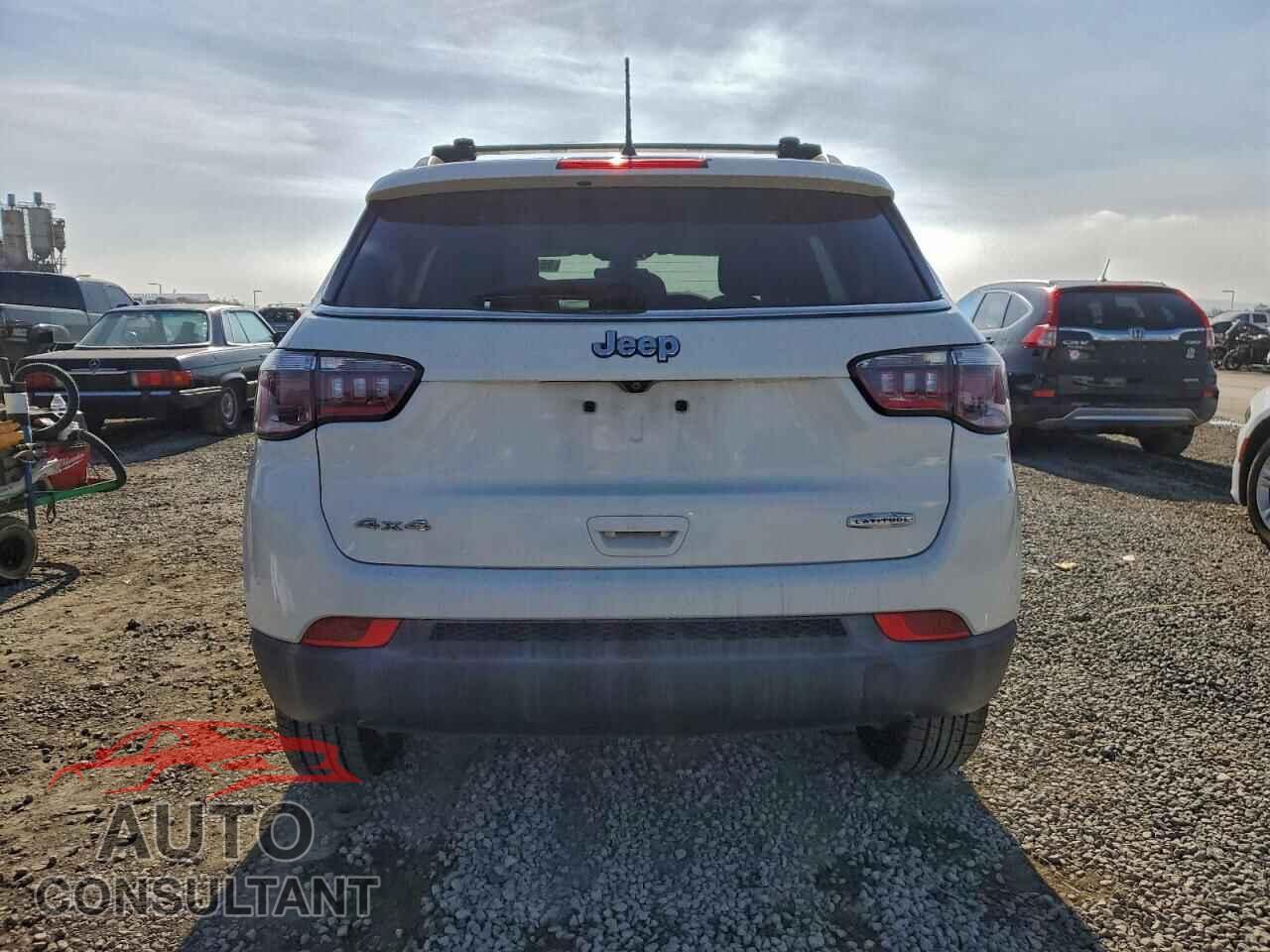 JEEP COMPASS 2017 - 3C4NJDBB0HT665231