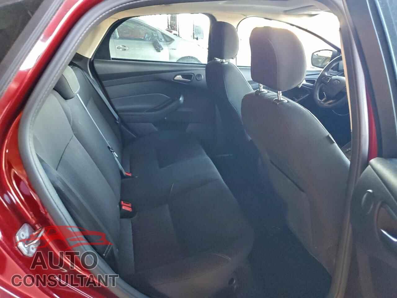 FORD FOCUS 2017 - 1FADP3H29HL237493
