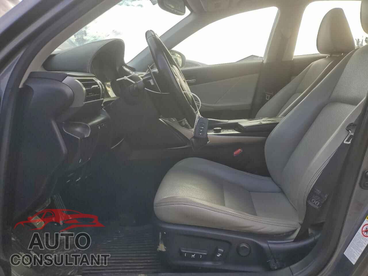 LEXUS IS 2014 - JTHCF1D26E5010716