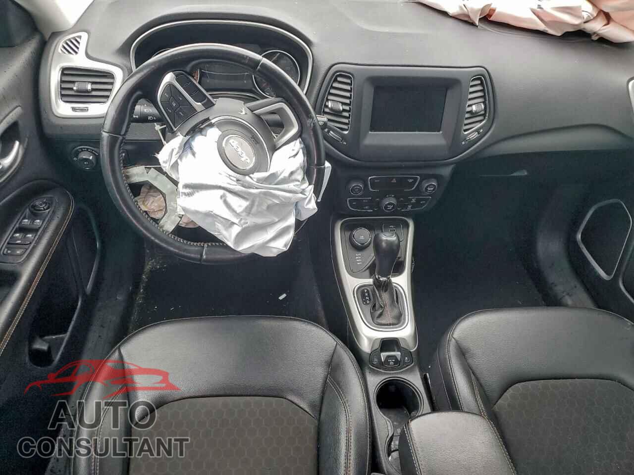JEEP COMPASS 2020 - 3C4NJDBB8LT224231