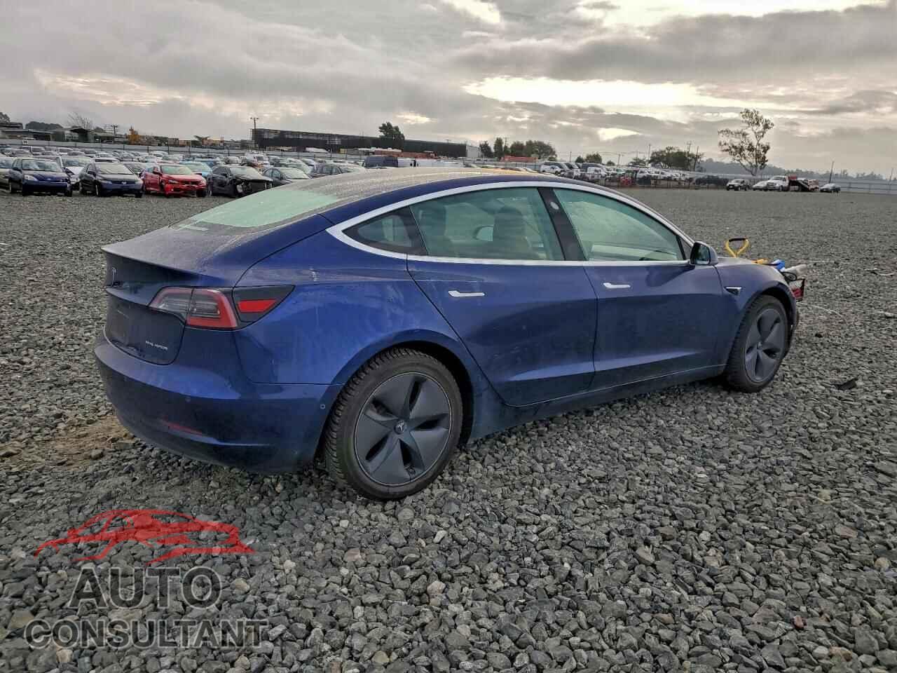 TESLA MODEL 3 2018 - 5YJ3E1EB9JF090203