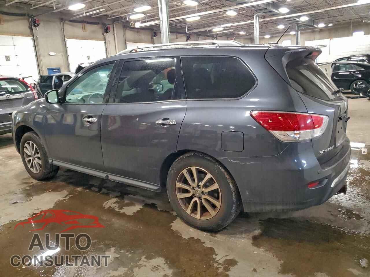 NISSAN PATHFINDER 2013 - 5N1AR2MM7DC643027