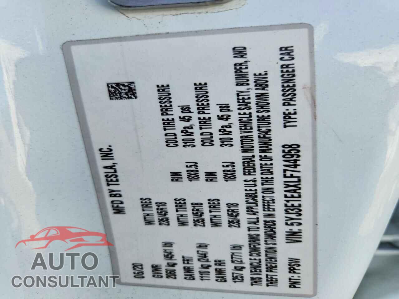 TESLA MODEL 3 2020 - 5YJ3E1EAXLF744958