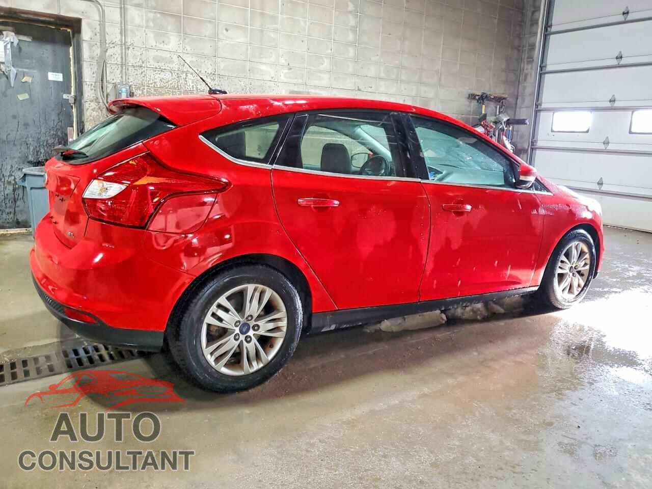FORD FOCUS 2012 - 1FAHP3M23CL200911