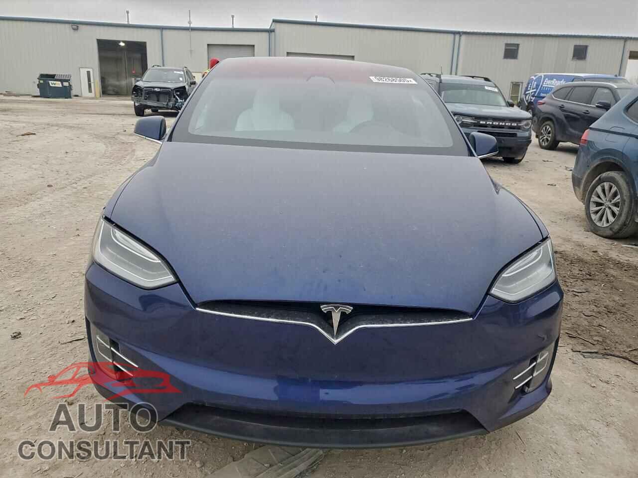TESLA MODEL X 2017 - 5YJXCAE29HF044775