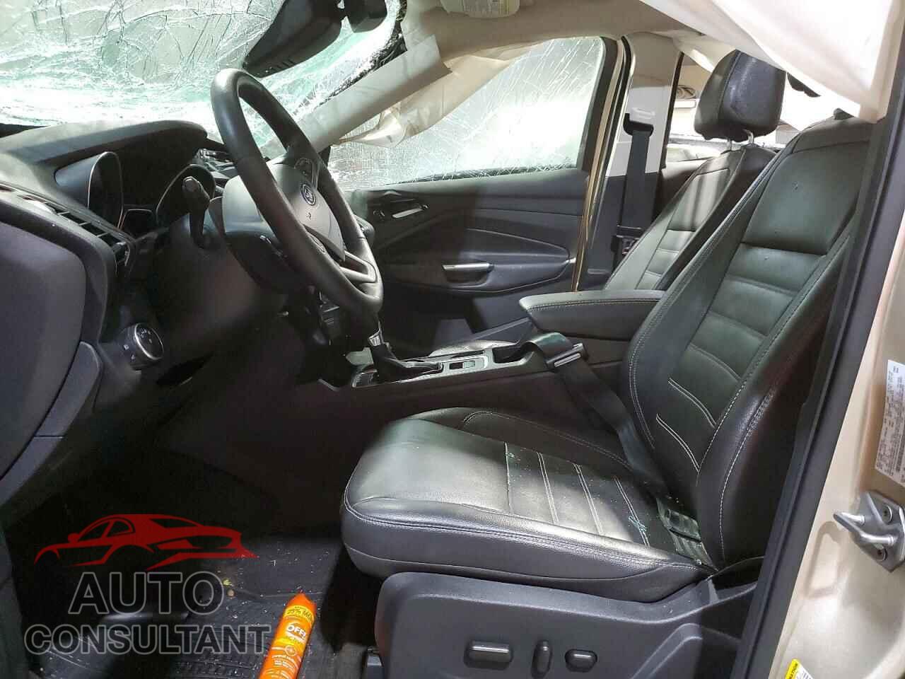 FORD ESCAPE 2017 - 1FMCU9J94HUE72740