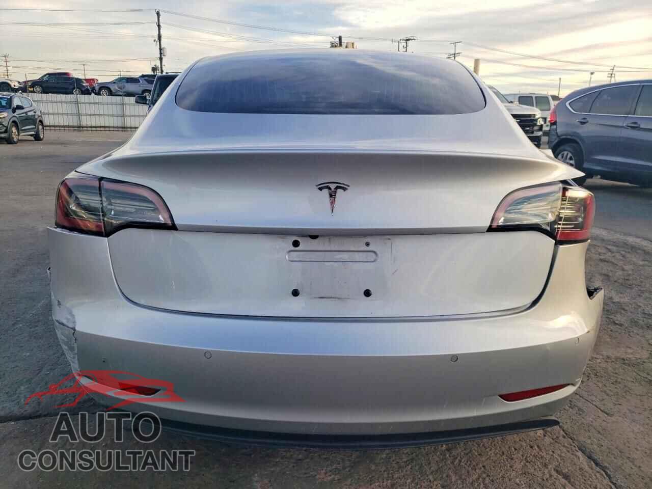 TESLA MODEL 3 2018 - 5YJ3E1EA4JF095316