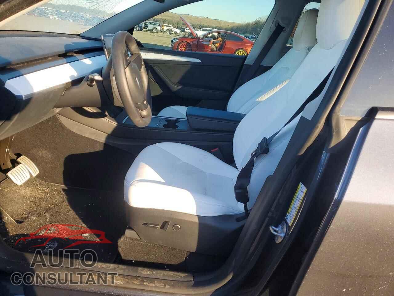 TESLA MODEL Y 2023 - 7SAYGDEF9PF860268