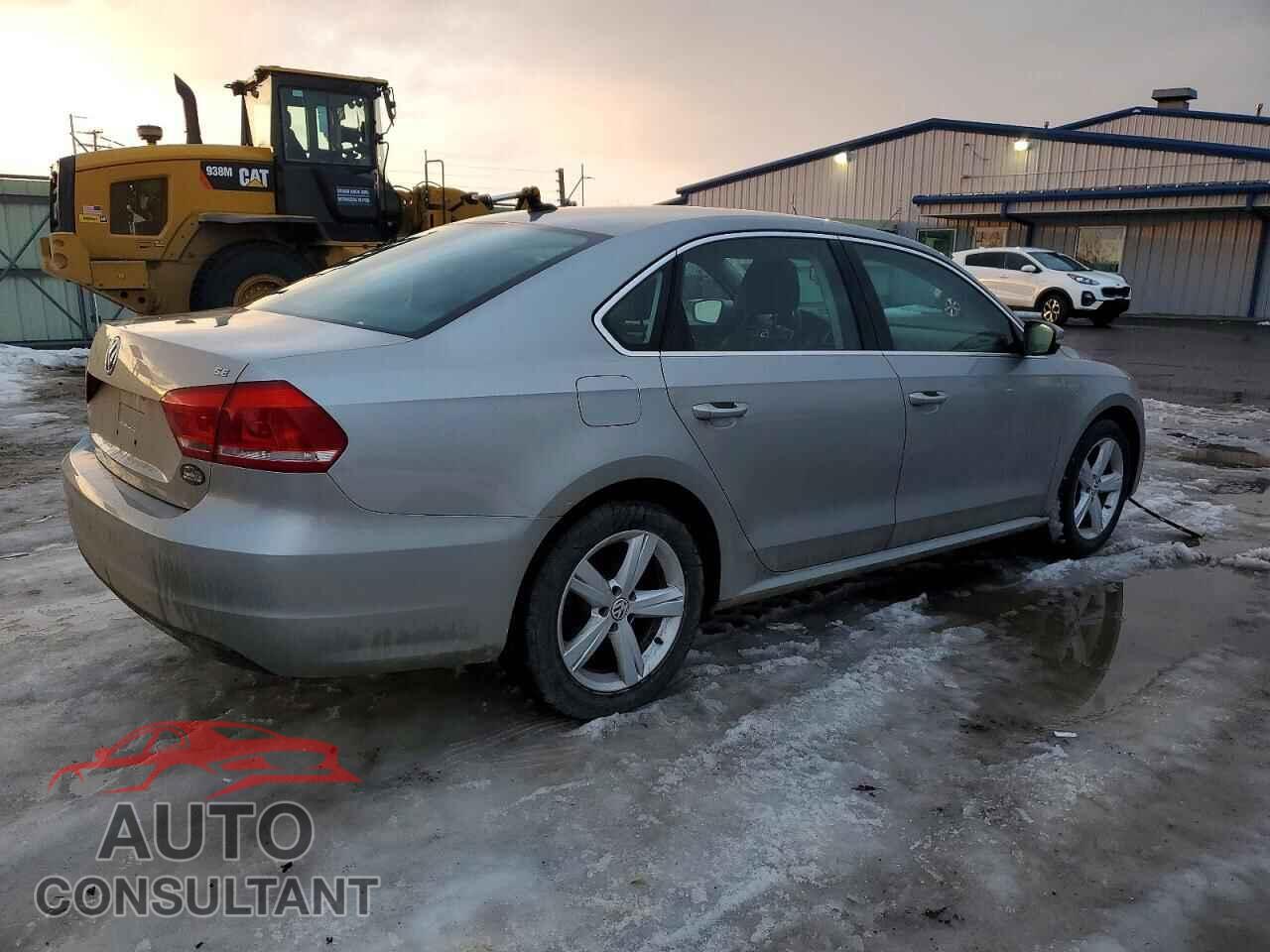 VOLKSWAGEN PASSAT 2013 - 1VWBP7A30DC124244