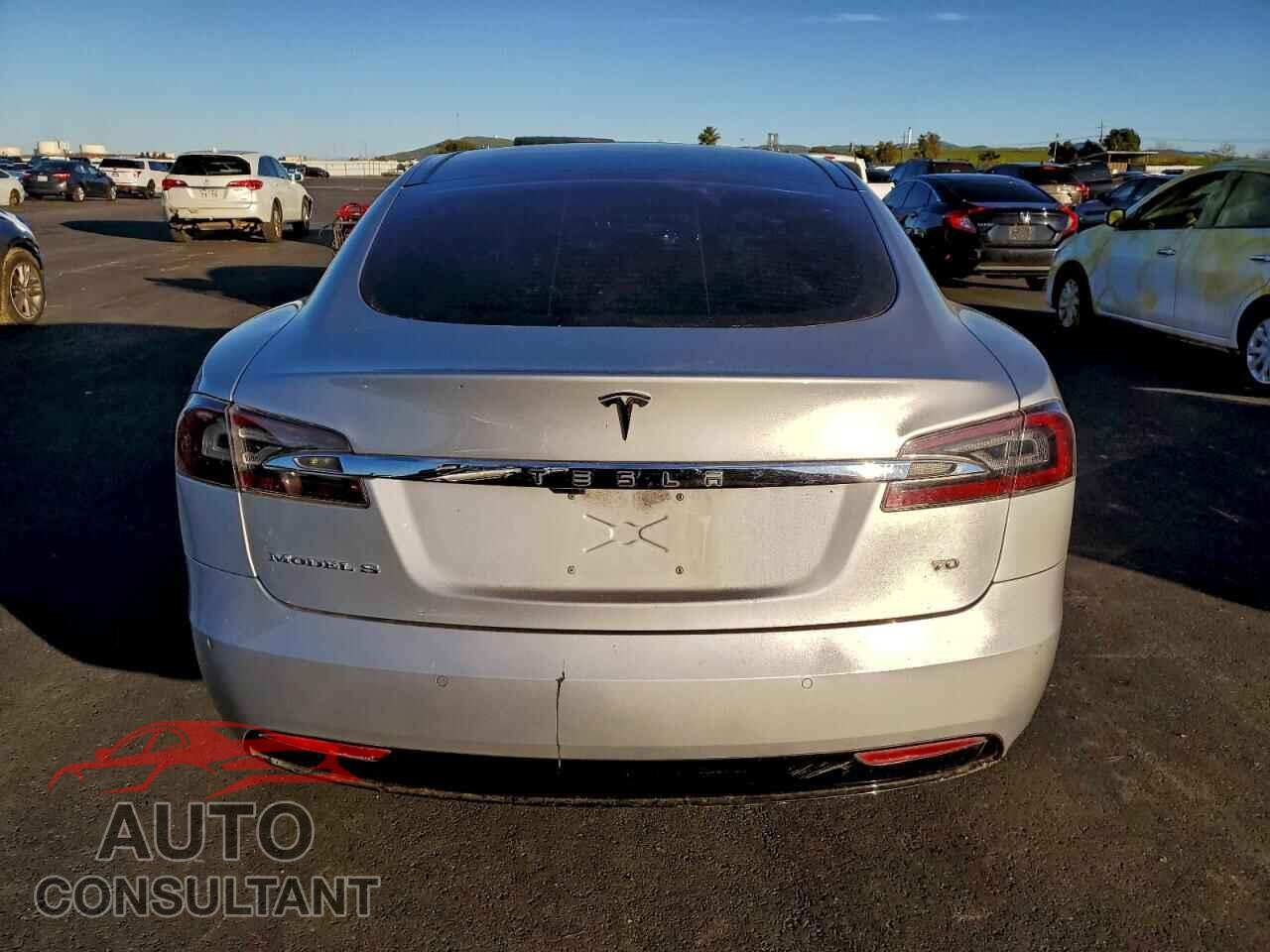 TESLA MODEL S 2016 - 5YJSA1E1XGF142011
