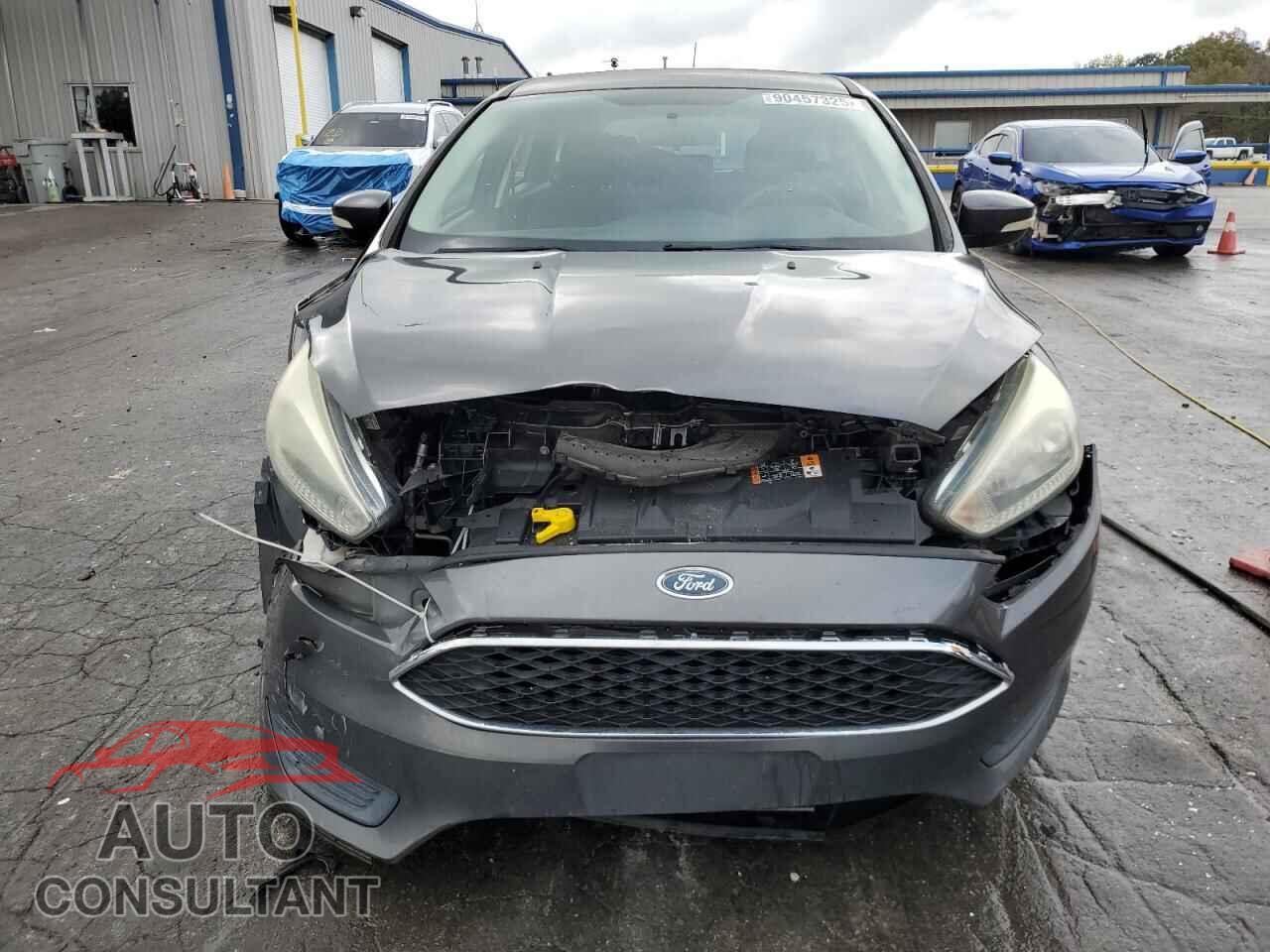 FORD FOCUS 2017 - 1FADP3K22HL274619