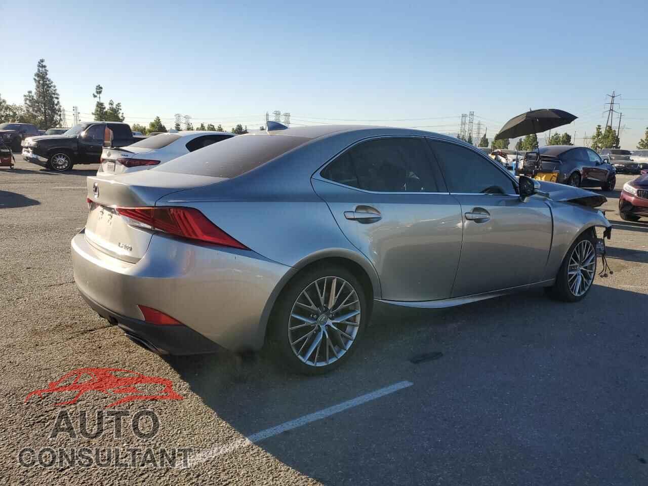 LEXUS IS 2018 - JTHBA1D21J5073419