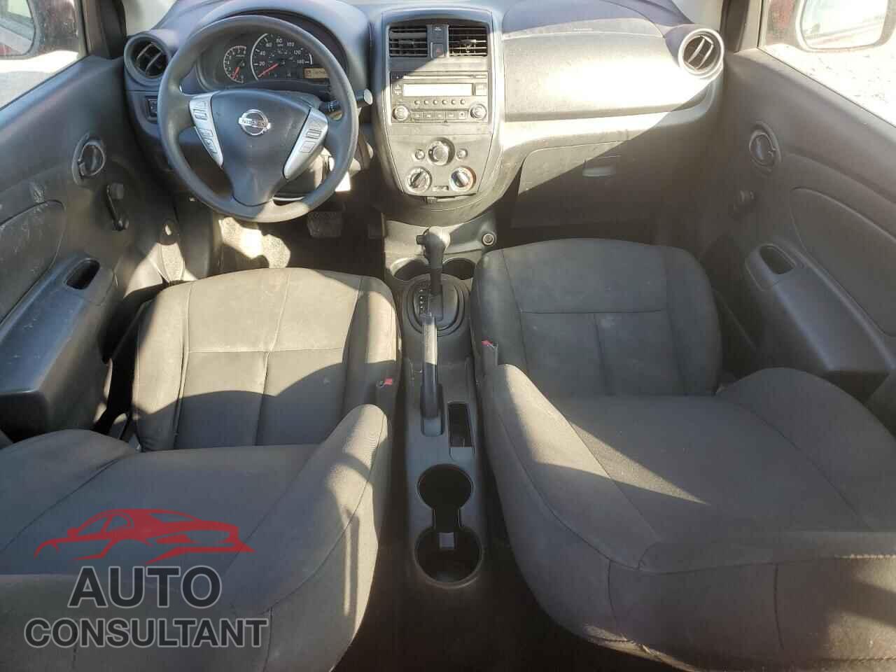 NISSAN VERSA 2017 - 3N1CN7AP3HL890188