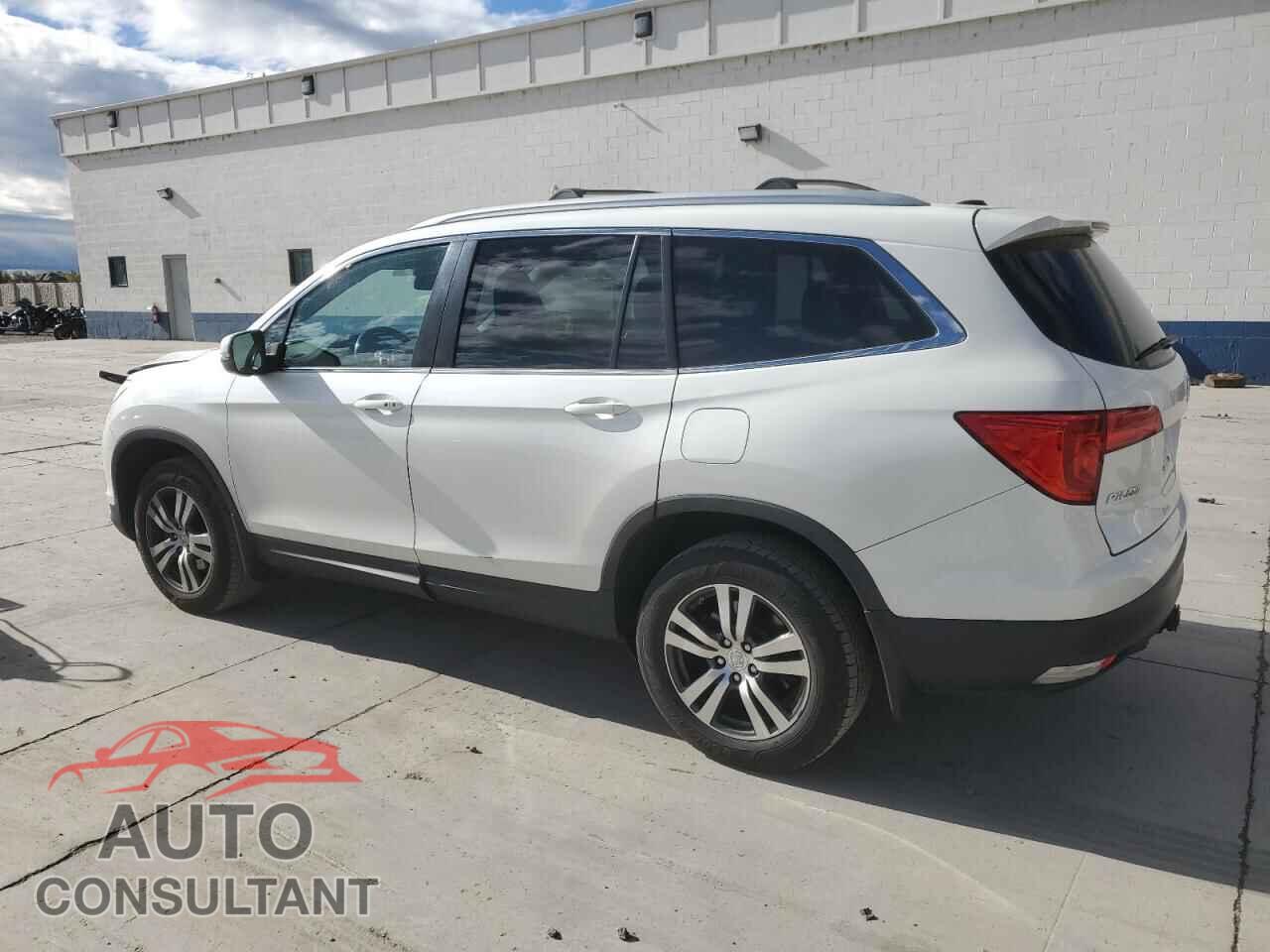 HONDA PILOT 2017 - 5FNYF6H65HB035563