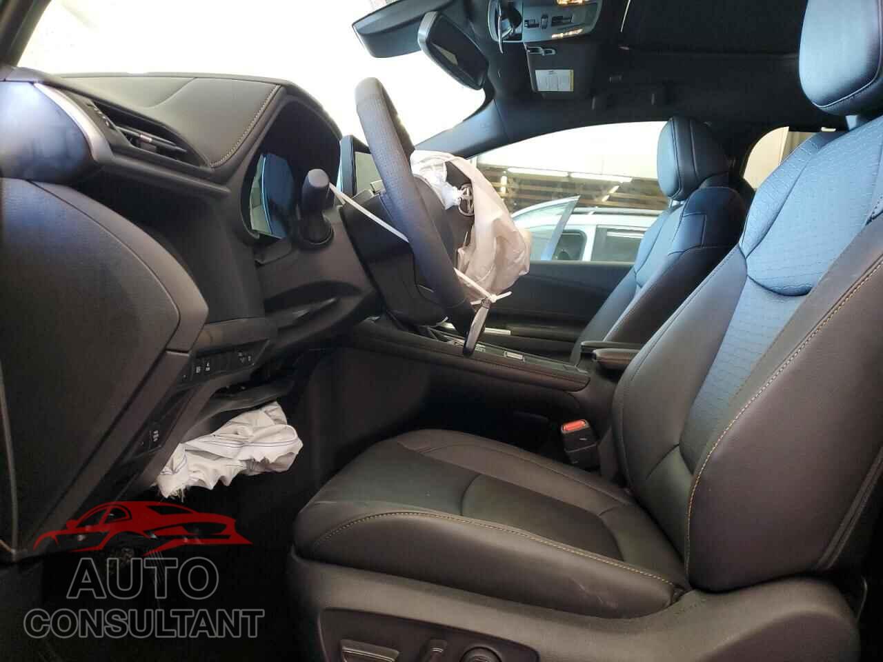 TOYOTA SIENNA 2025 - 5TDCSKFC7SS217405