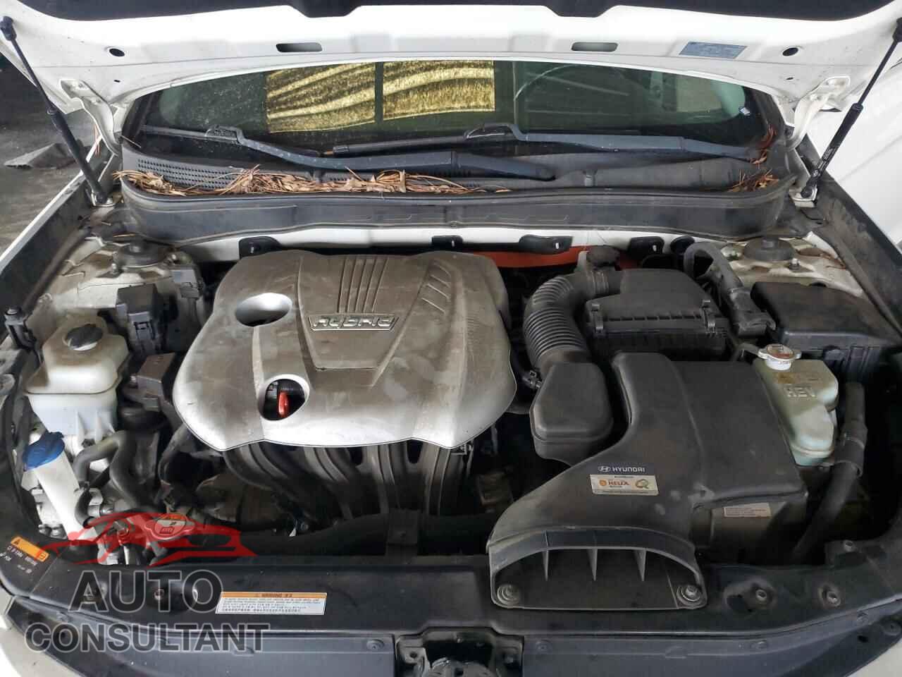 HYUNDAI SONATA 2013 - KMHEC4A40DA101170